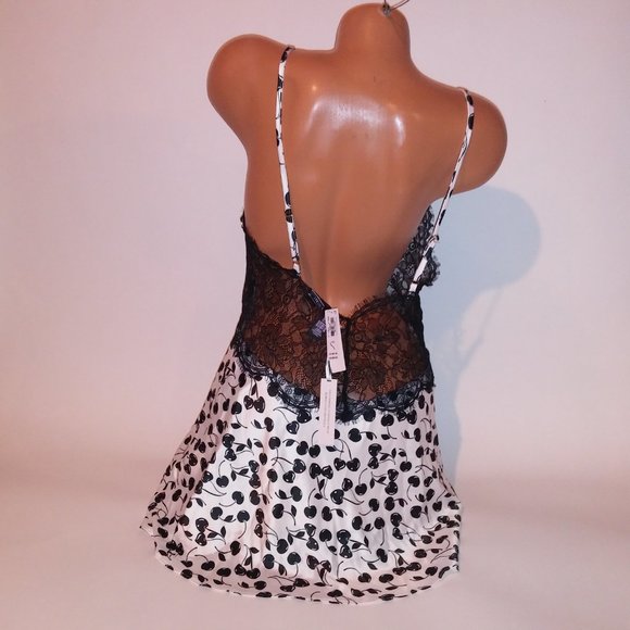 Victoria's Secret Intimates & Sleepwear Victoria Secret Lingerie